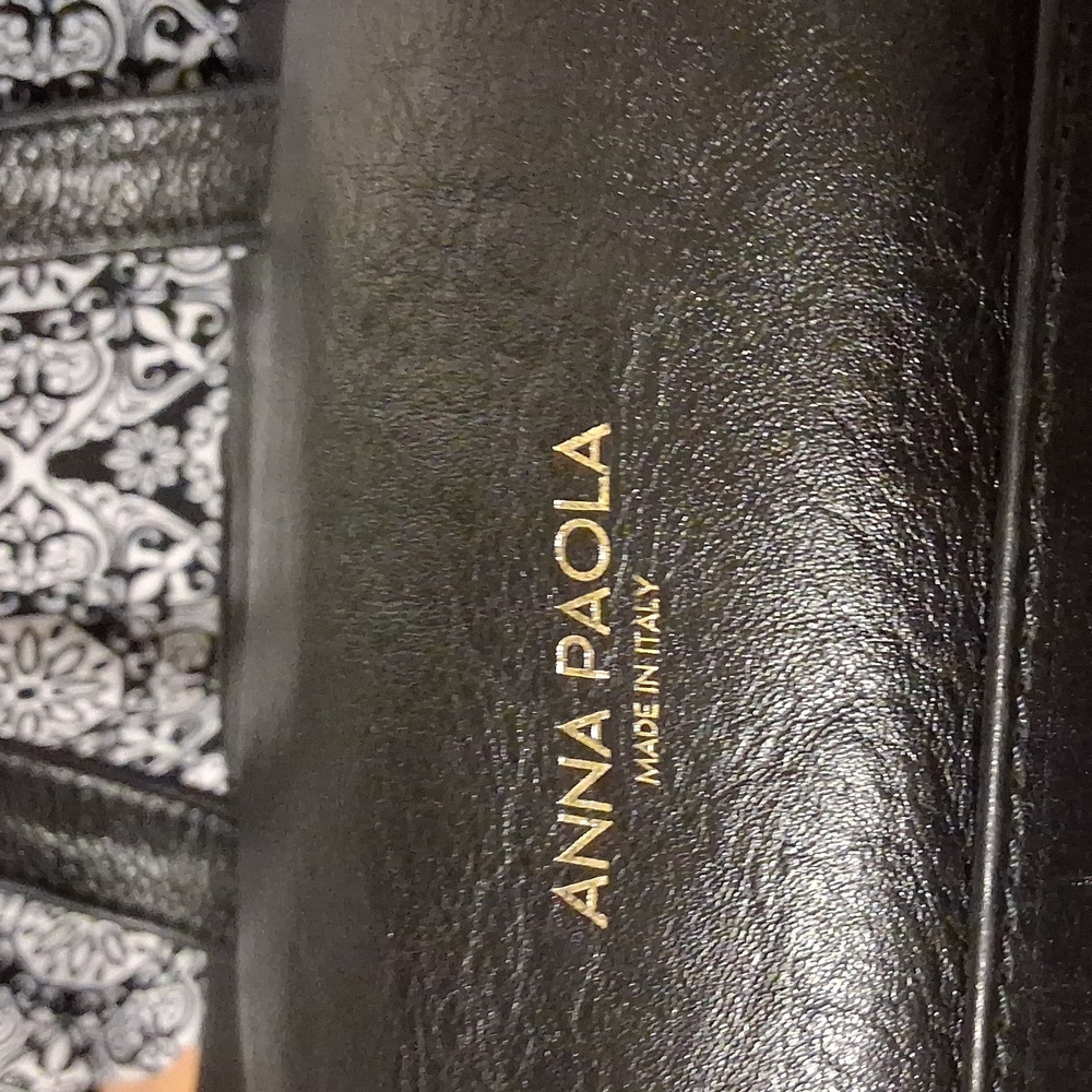 Anna Paola Black Leather Tote Bag - Picture 8 of 16